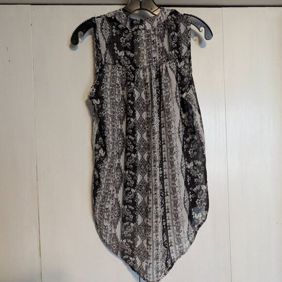 Grey Patterned Tank - Picture 2 of 3